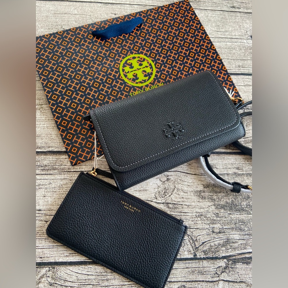 NWT! Tory Burch combo: leather bag and matching wristlet + Gift bag